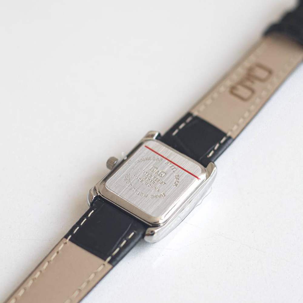 ساعت مچی کیو اند کیو زنانه Q&Q C69A-011PY