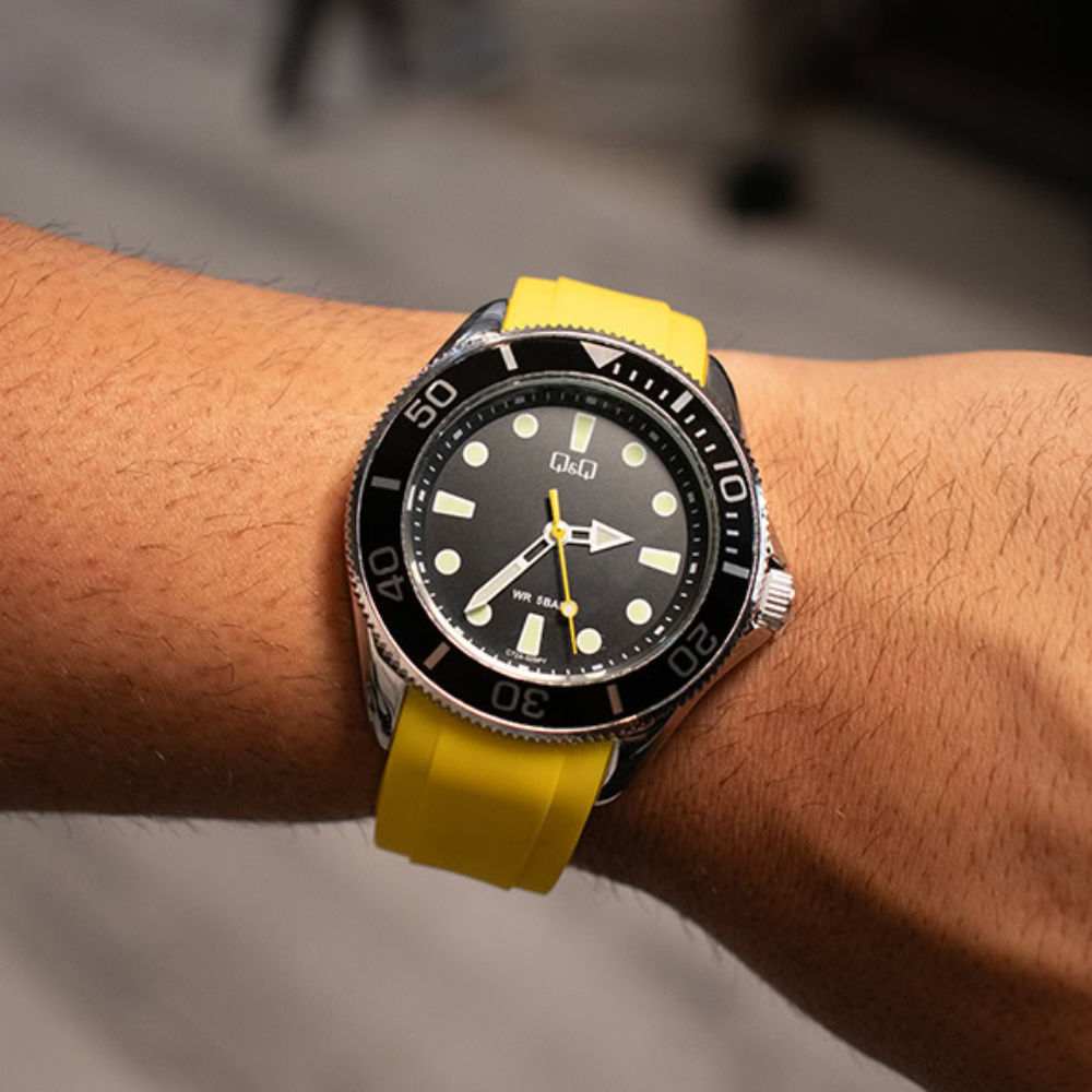 ساعت مچی کیو اند کیو مردانه Q&Q C72A-009PY