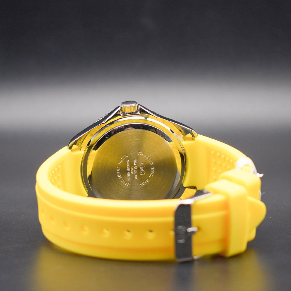 ساعت مچی کیو اند کیو مردانه Q&Q C72A-009PY