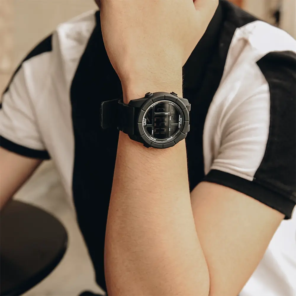 ساعت مچی مردانه کیو اند کیو Q&Q M123J001Y