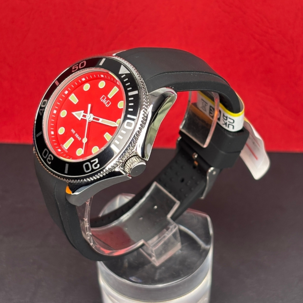 ساعت مچی کیو اند کیو مردانه Q&Q C72A-011PY