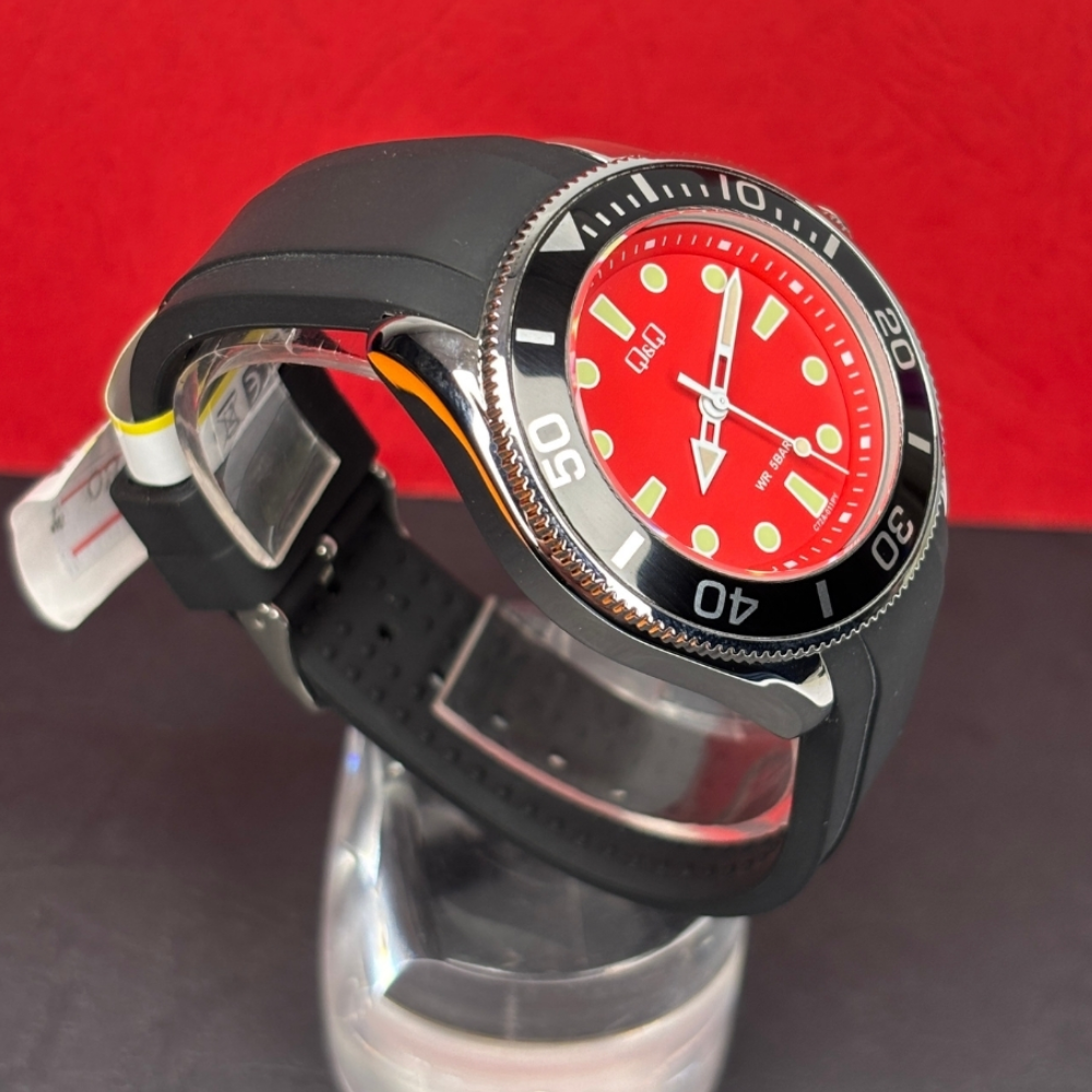 ساعت مچی کیو اند کیو مردانه Q&Q C72A-011PY