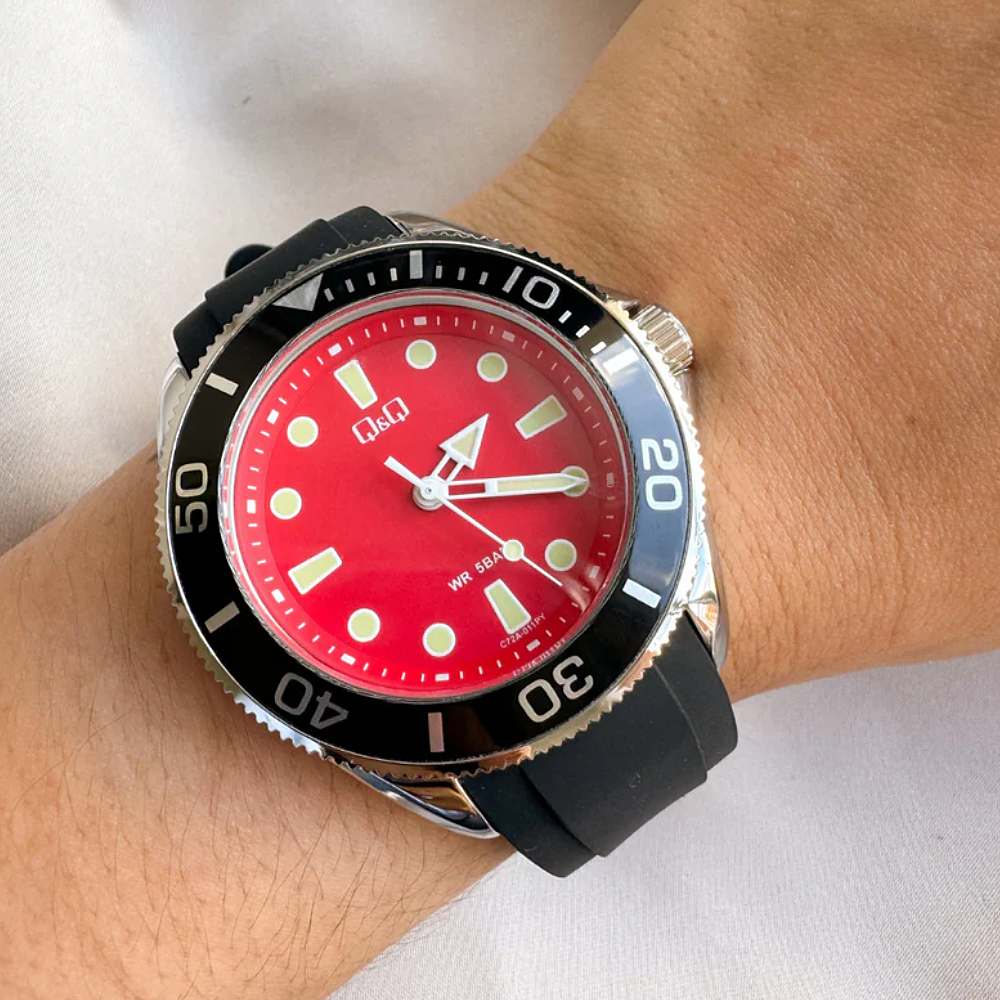 ساعت مچی کیو اند کیو مردانه Q&Q C72A-011PY