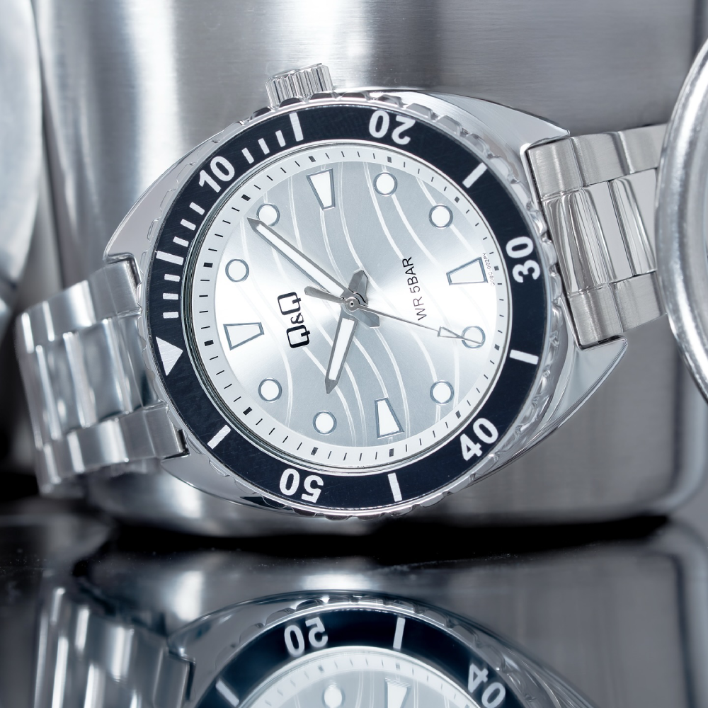 ساعت مچی کیو اند کیو مردانه Q&Q Q08C-002PY