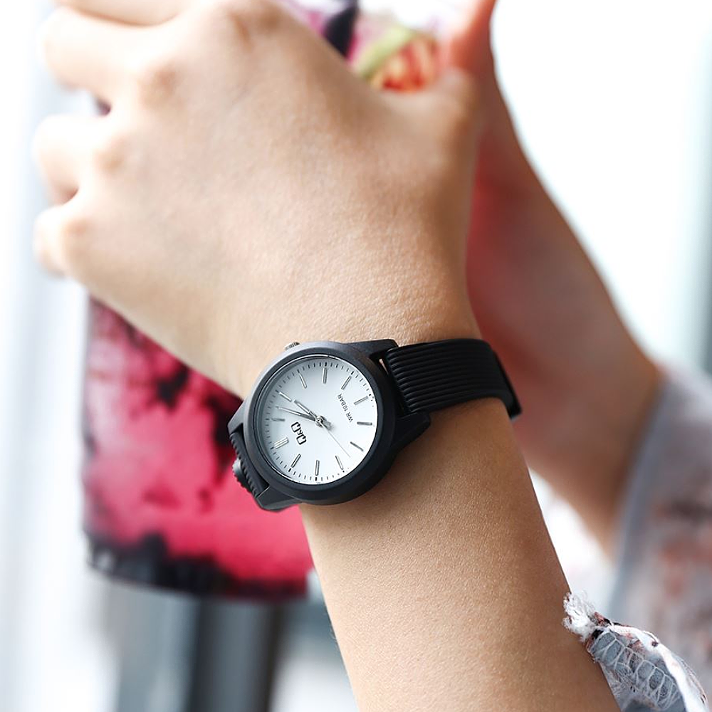 ساعت مچی کیو اند کیو زنانه Q&Q VS13J003Y