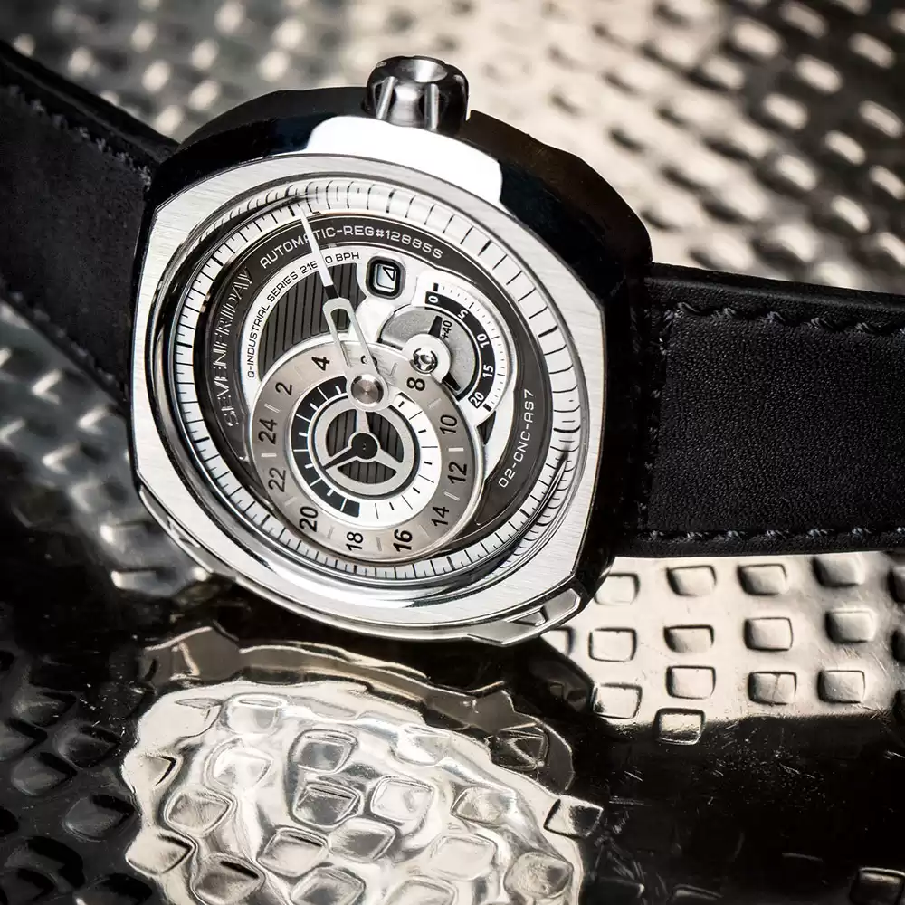 ساعت مچی مردانه سون فرایدی SEVENFRIDAY-SF-Q1/01