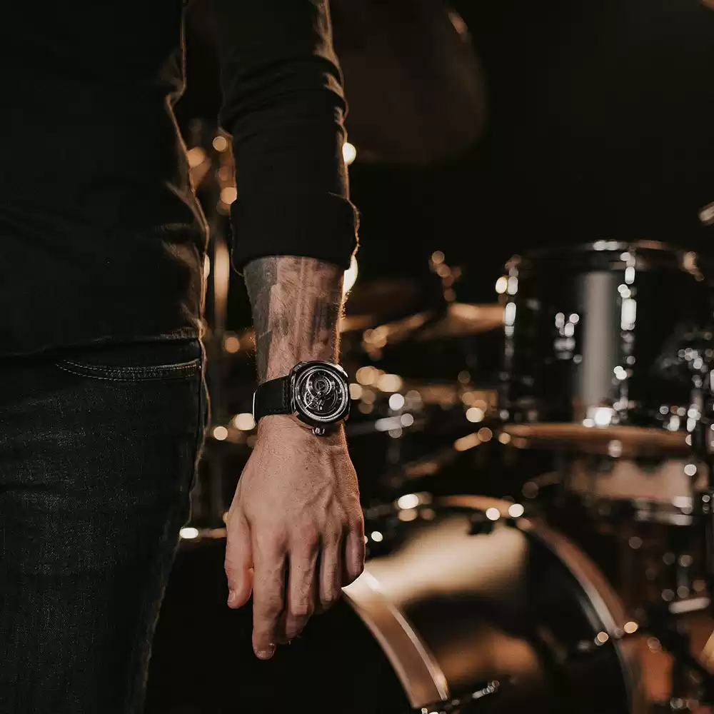 ساعت مچی مردانه سون فرایدی SEVENFRIDAY-SF-Q1/01