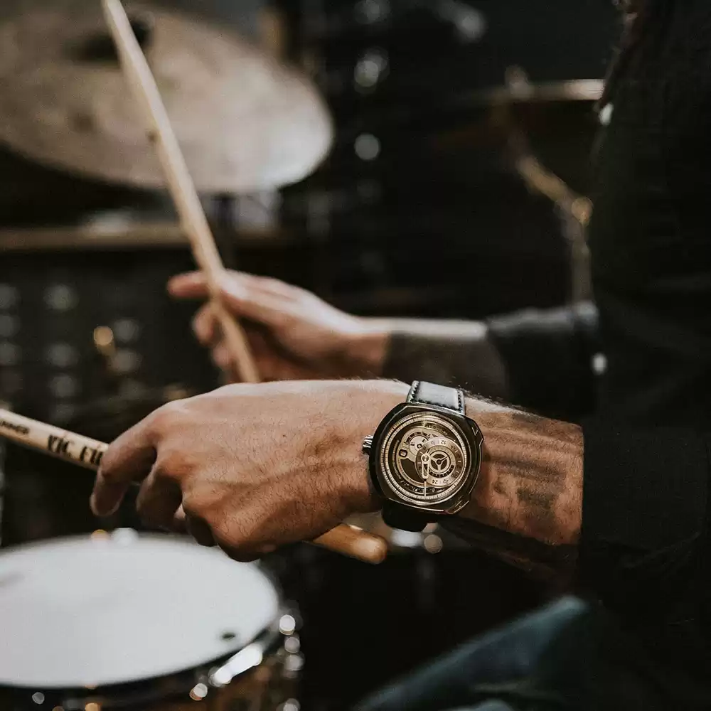 ساعت مچی مردانه سون فرایدی SEVENFRIDAY-SF-Q1/01