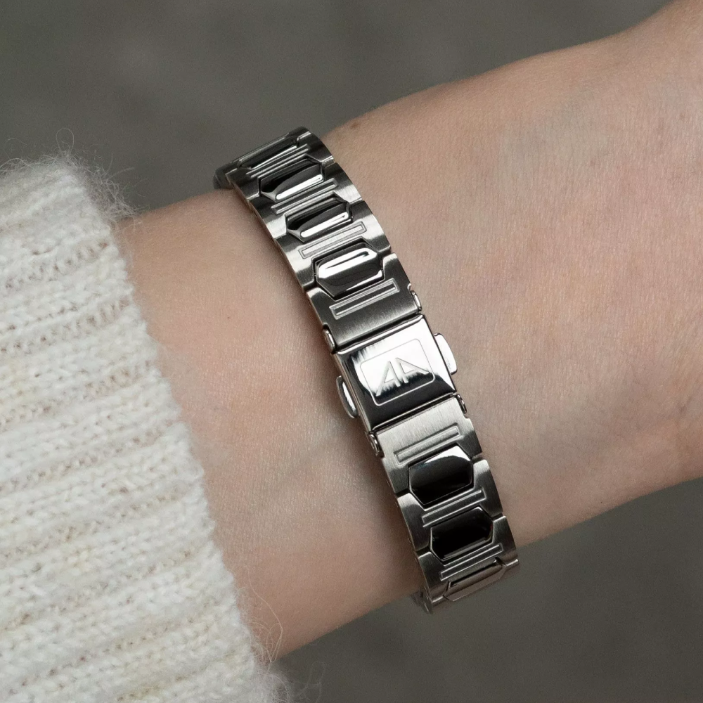 ساعت مچی اپلا زنانه APPELLA L50010.5116DQ