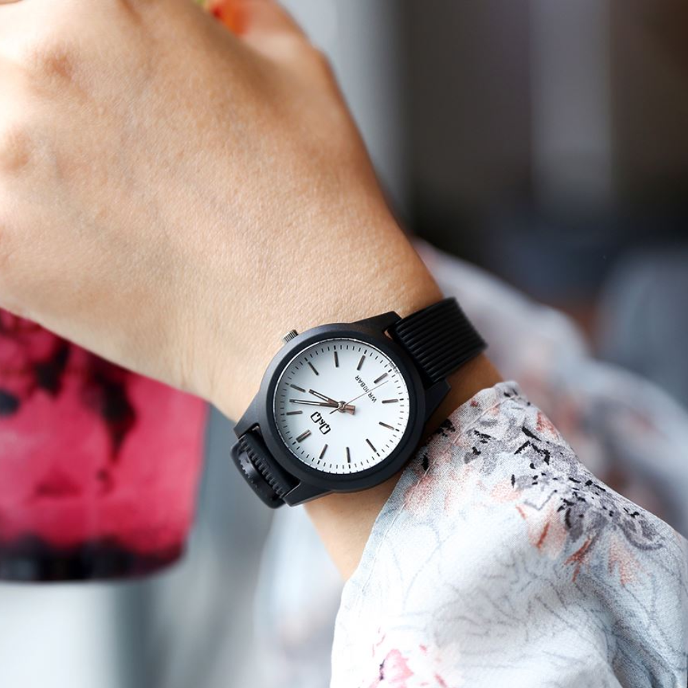 ساعت مچی کیو اند کیو زنانه Q&Q VS13J003Y