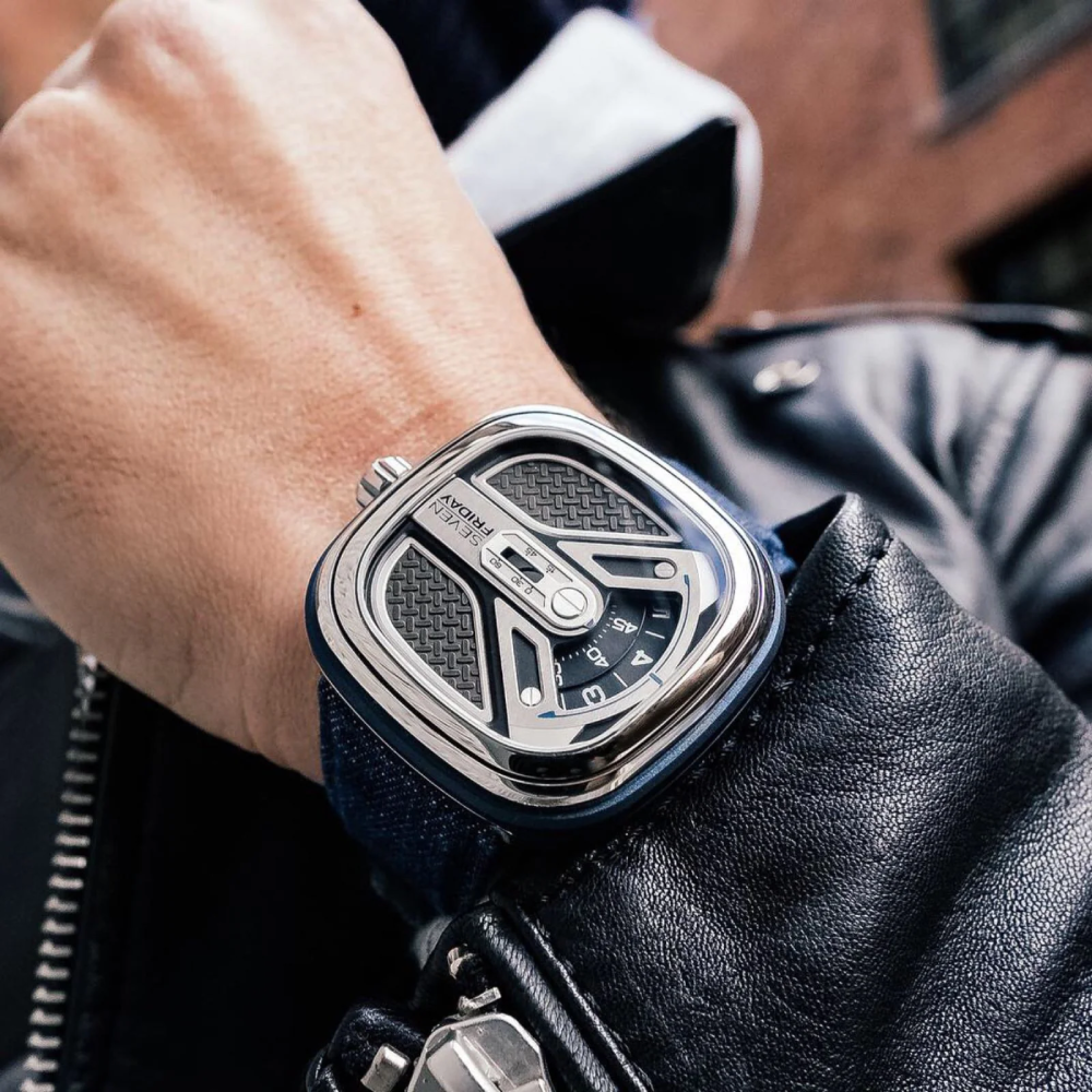 ساعت مچی سون فرایدی مردانه SEVENFRIDAY SF-M1B/01