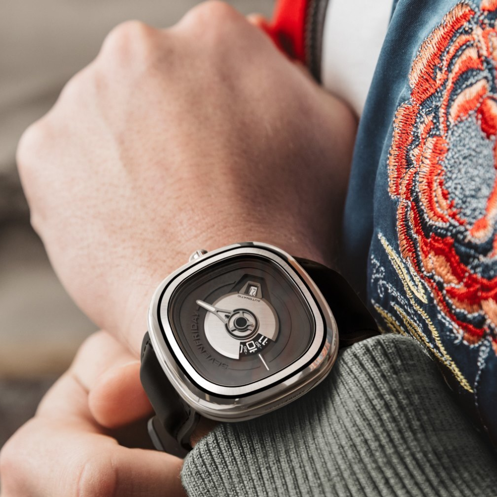 ساعت مچی سون فرایدی مردانه SEVENFRIDAY SF-PE1/01
