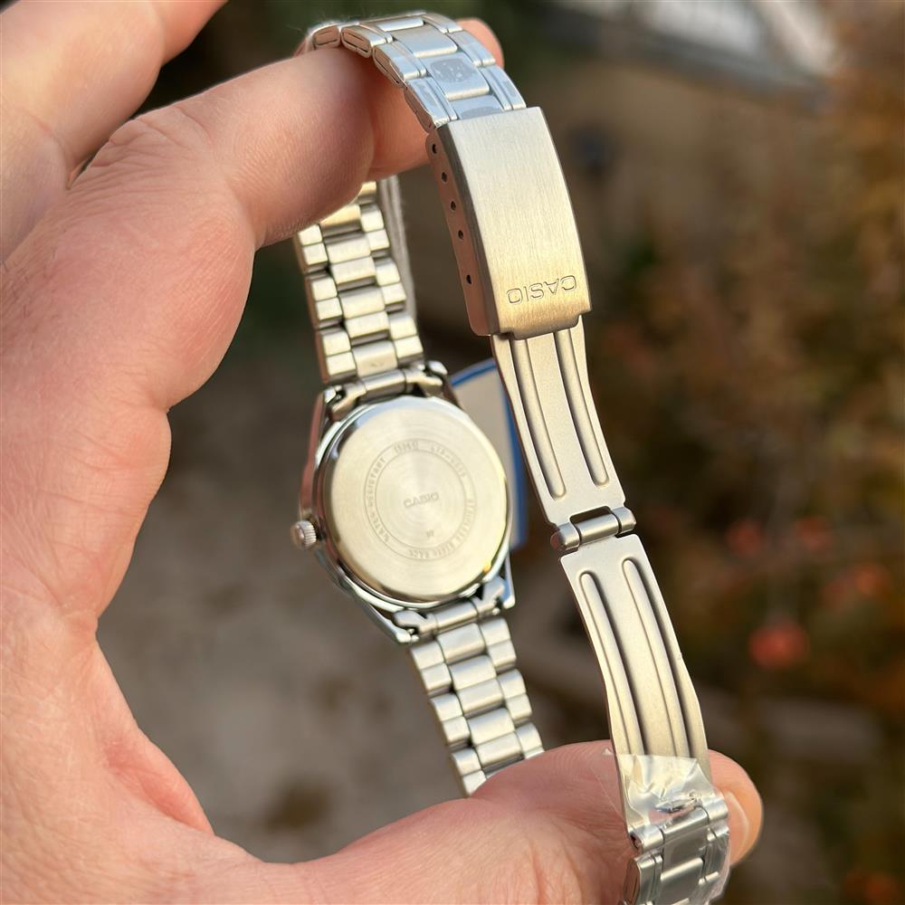 ساعت کاسیو زنانه LTP-V005D-4B